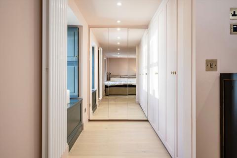 3 bedroom house to rent, Alba Place, London W11