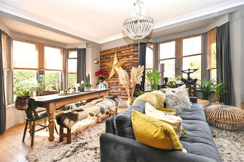 7 bedroom end of terrace house for sale, Whitley Road, Eastbourne