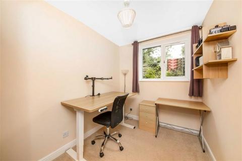 undefined, Gables Close, London SE12