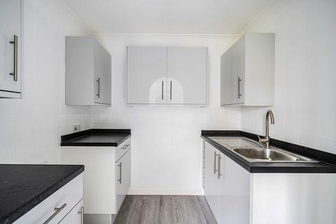 1 bedroom apartment for sale, Cedar Road, Sutton