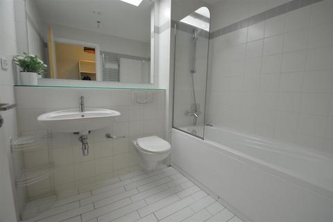 1 bedroom flat to rent, The Lighthouse Building, Manchester M4