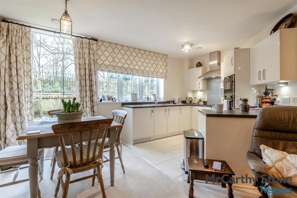 8681828-interior19.jpg