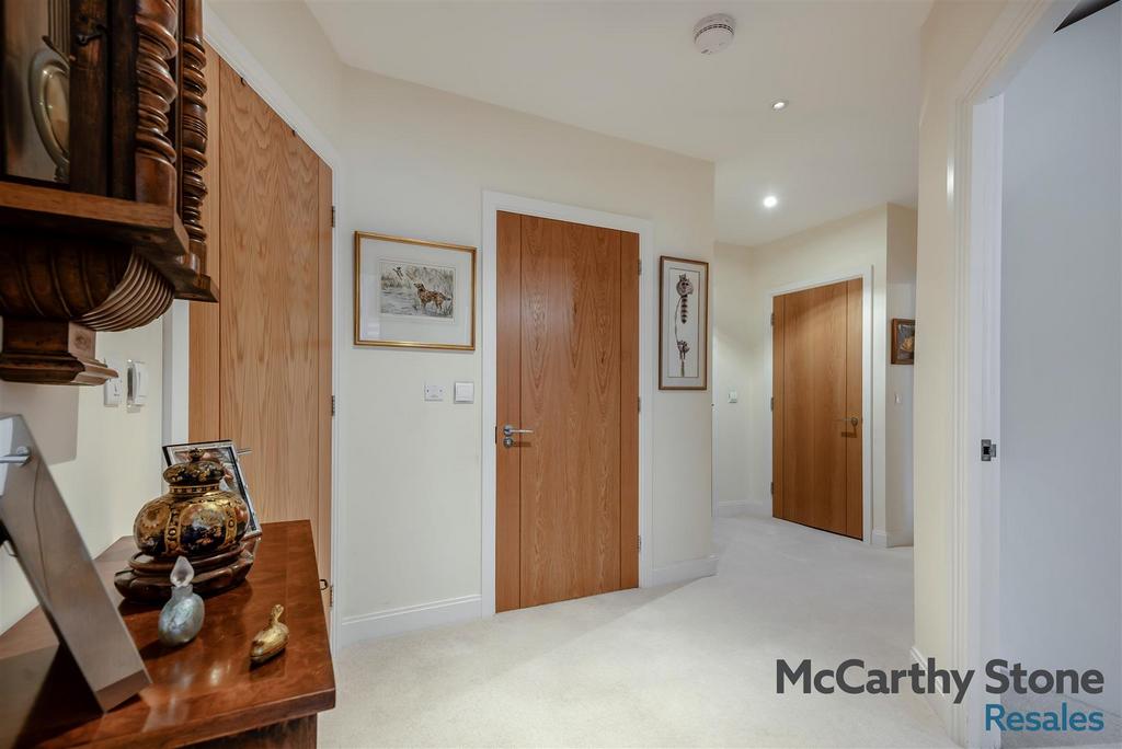 8681828-interior08.jpg