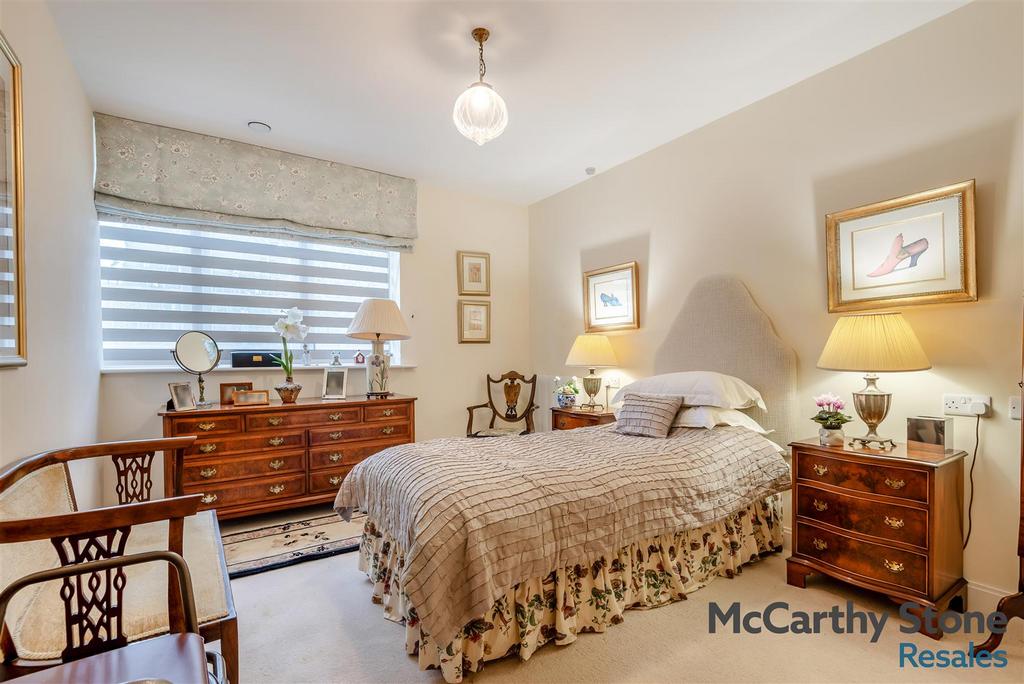 8681828-interior01.jpg
