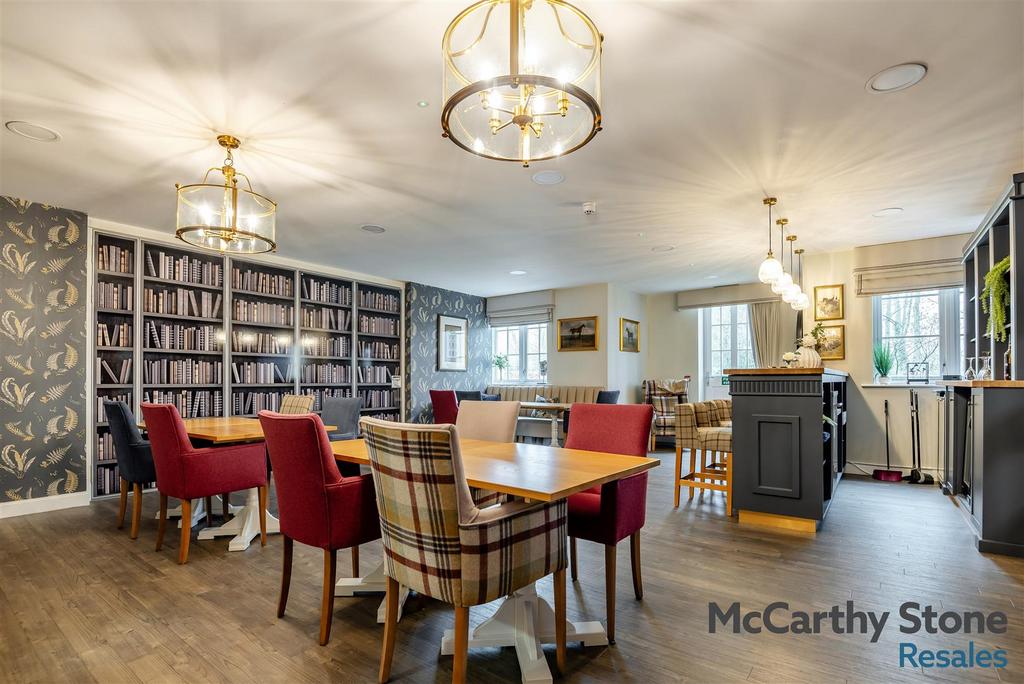 8681828-interior22.jpg