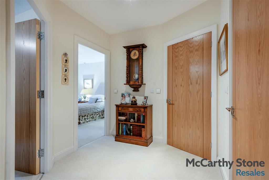 8681828-interior07.jpg