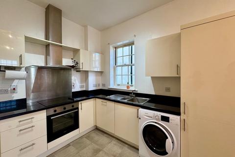 2 bedroom flat to rent, Fuller Close, Sparrows Herne Mansion, WD23