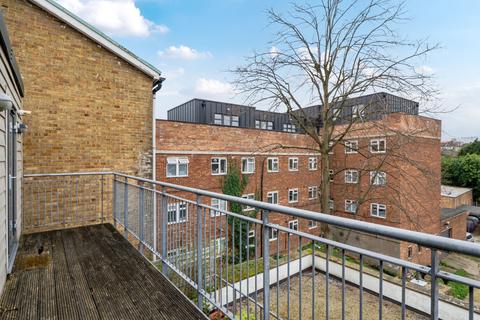 1 bedroom flat for sale, Colney Hatch Lane, Muswell Hill, London, N10