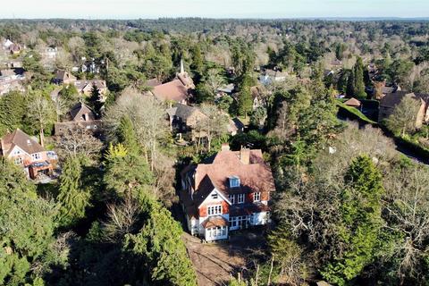 3 bedroom apartment for sale, Church Hill, Camberley GU15