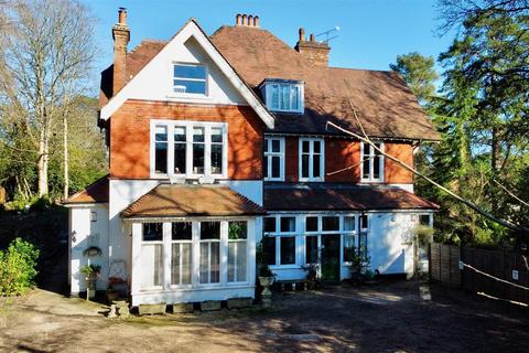 3 bedroom apartment for sale, Church Hill, Camberley GU15
