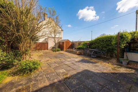 undefined, Weston super Mare*Close to Hospital*Great Family Home*Good Size Corner Plot*