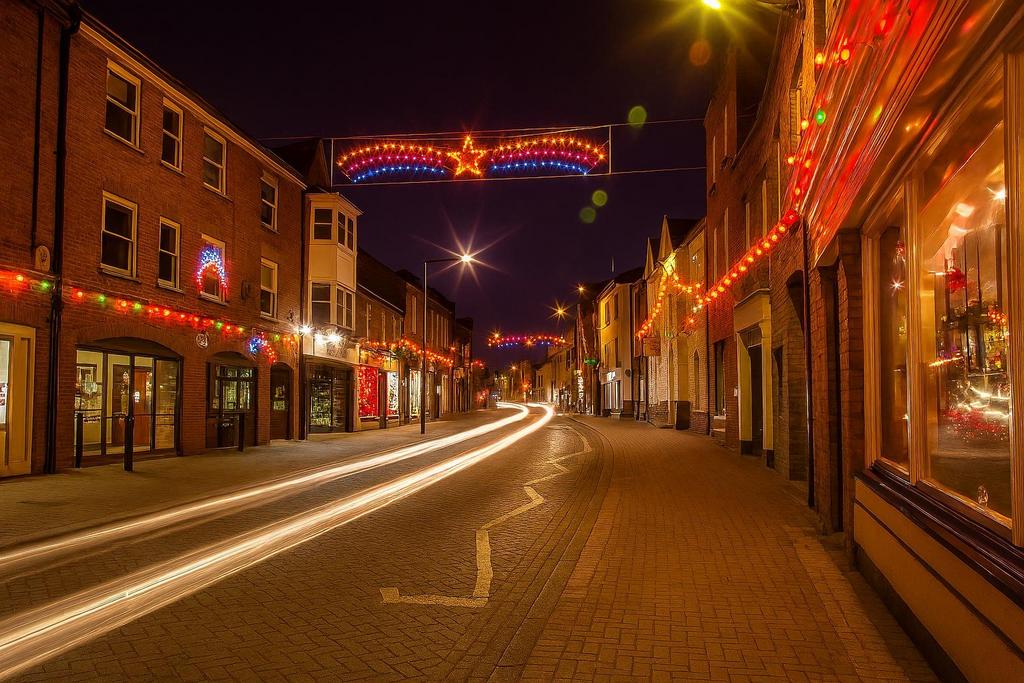 Tring high street eveneing.jpg