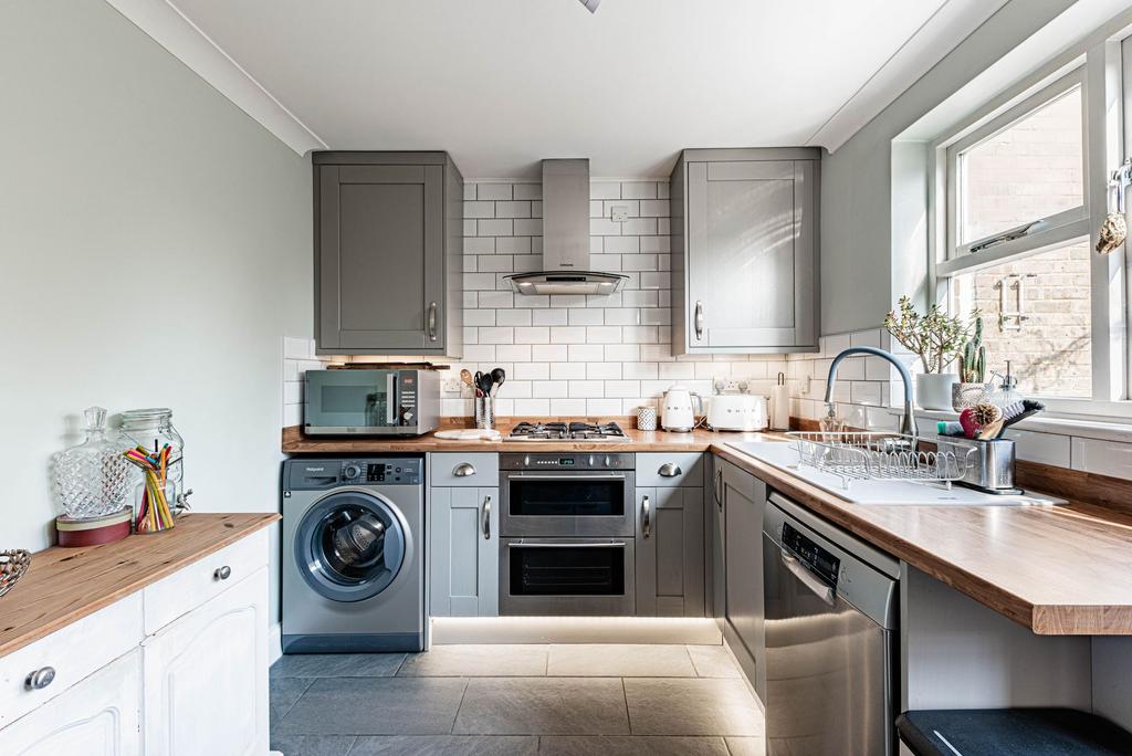 Kitchen (2)