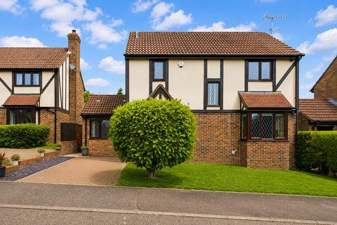 4 bedroom detached house for sale, The Glades, Hemel Hempstead, HP1
