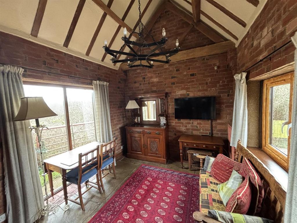 Living Room.jpg
