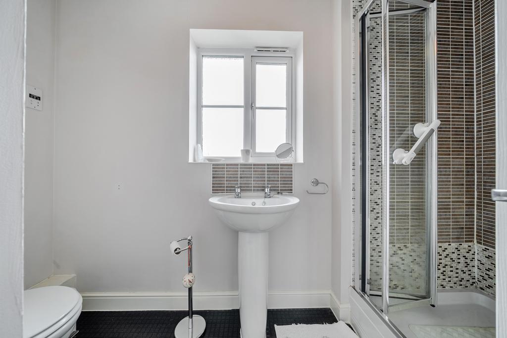 Ensuite Shower Room