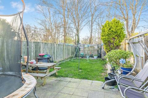 3 bedroom terraced house for sale, Summergill Court, Heelands, Milton Keynes, Buckinghamshire, MK13