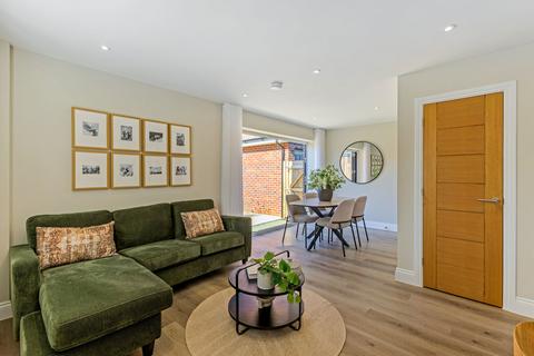 undefined, Sumners Fields, Barns Green, RH13