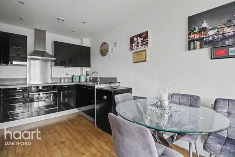 1 bedroom apartment for sale, Carmichael Avenue, Greenhithe