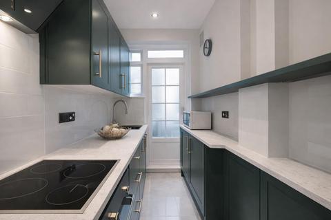1 bedroom apartment to rent, Lancaster Terrace, London W2