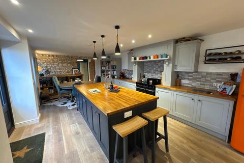 4 bedroom barn conversion to rent, Globe Street, Methwold, THETFORD