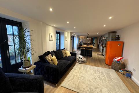 4 bedroom barn conversion to rent, Globe Street, Methwold, THETFORD