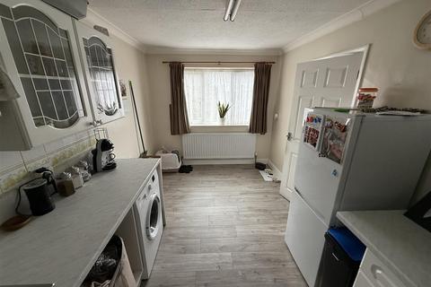 2 bedroom flat for sale, Fairfield Road, Dunstable