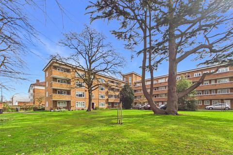 Carpenters Court, Hampton Road, Twickenham