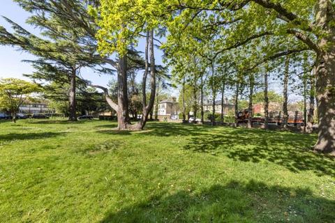 undefined, Carpenters Court, Hampton Road, Twickenham