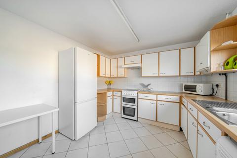 undefined, Robin Way, Guildford, Surrey, GU2