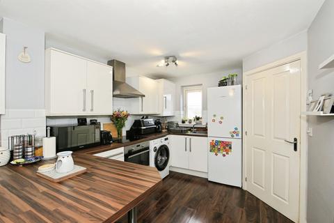 3 bedroom end of terrace house for sale, Bedstone Way, Farcet, Peterborough