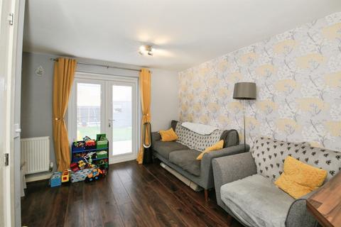 3 bedroom end of terrace house for sale, Bedstone Way, Farcet, Peterborough
