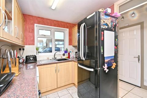 3 bedroom terraced house for sale, Bridgemere Road, Eastbourne