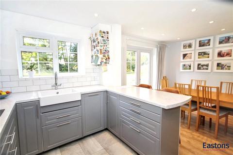 undefined, Tattenham Crescent, Surrey KT18