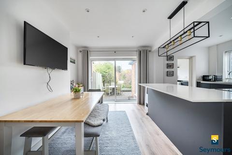 undefined, Beckingham Road, Surrey GU2