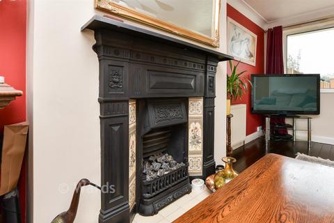 4 bedroom semi-detached house for sale, West Park Avenue, Margate CT9