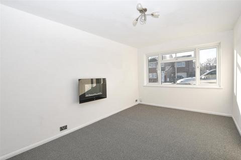 3 bedroom end of terrace house to rent, Hardwicke Place, London Colney, AL2