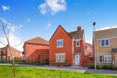 3 bedroom detached house for sale, Tanner Walk, Hadleigh IP7