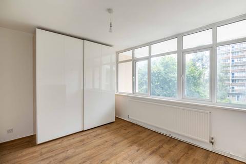 2 bedroom flat to rent, Lillie Road, Fulham, London, SW6