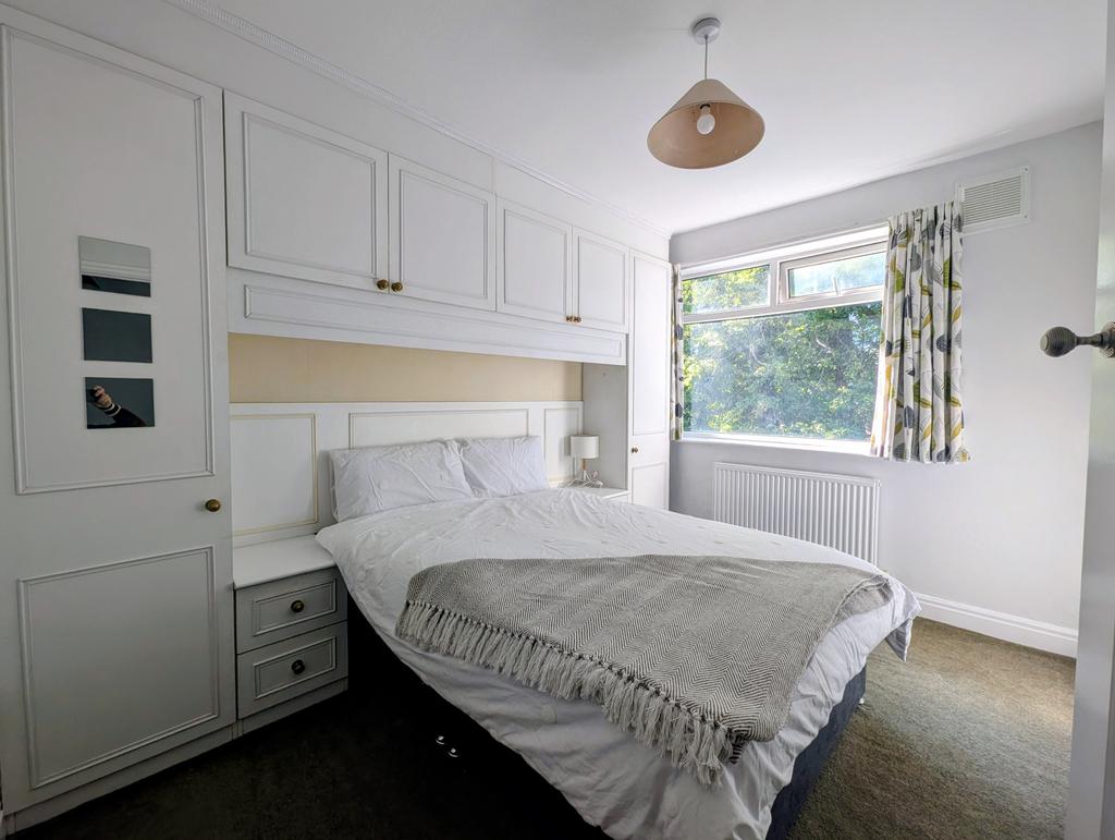56 Kelso Gardens 1st floor Room