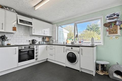 3 bedroom semi-detached house for sale, Hiltingbury
