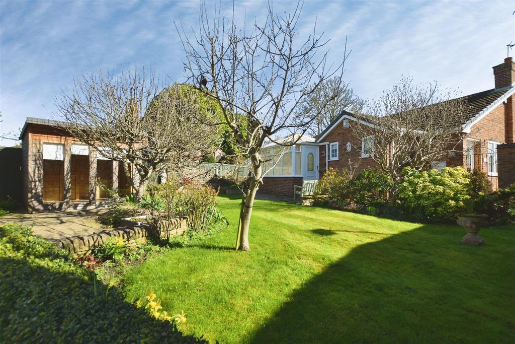 4b7c72ef-rear 20garden.JPG