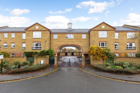 Malthouse Drive, London, W4