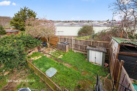 3 bedroom maisonette for sale, Brunswick Park Road, London