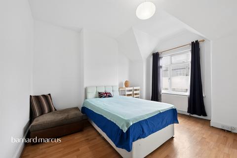 3 bedroom maisonette for sale, Brunswick Park Road, London