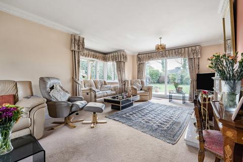 5 bedroom detached house for sale, Anners Close, Thorpe, Surrey, TW20