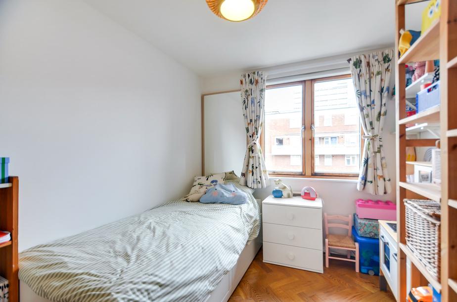 Bedroom 2 (4).jpg