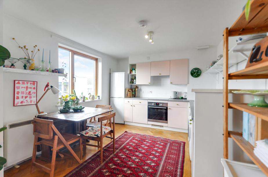 Kitchen Area.jpg