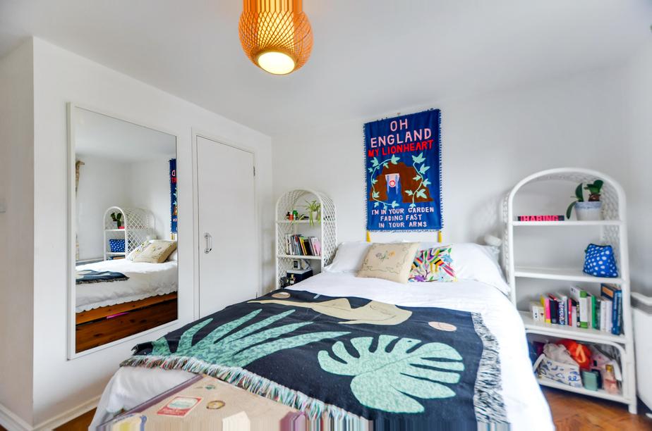 Bedroom 1 (1).jpg