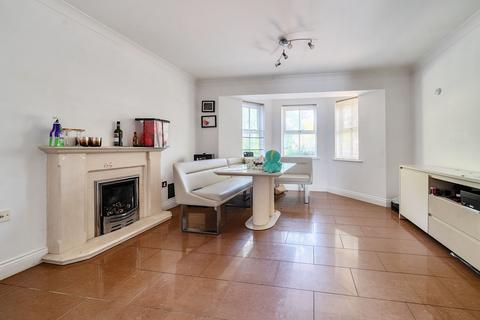 4 bedroom house for sale, London Road, Egham, TW20